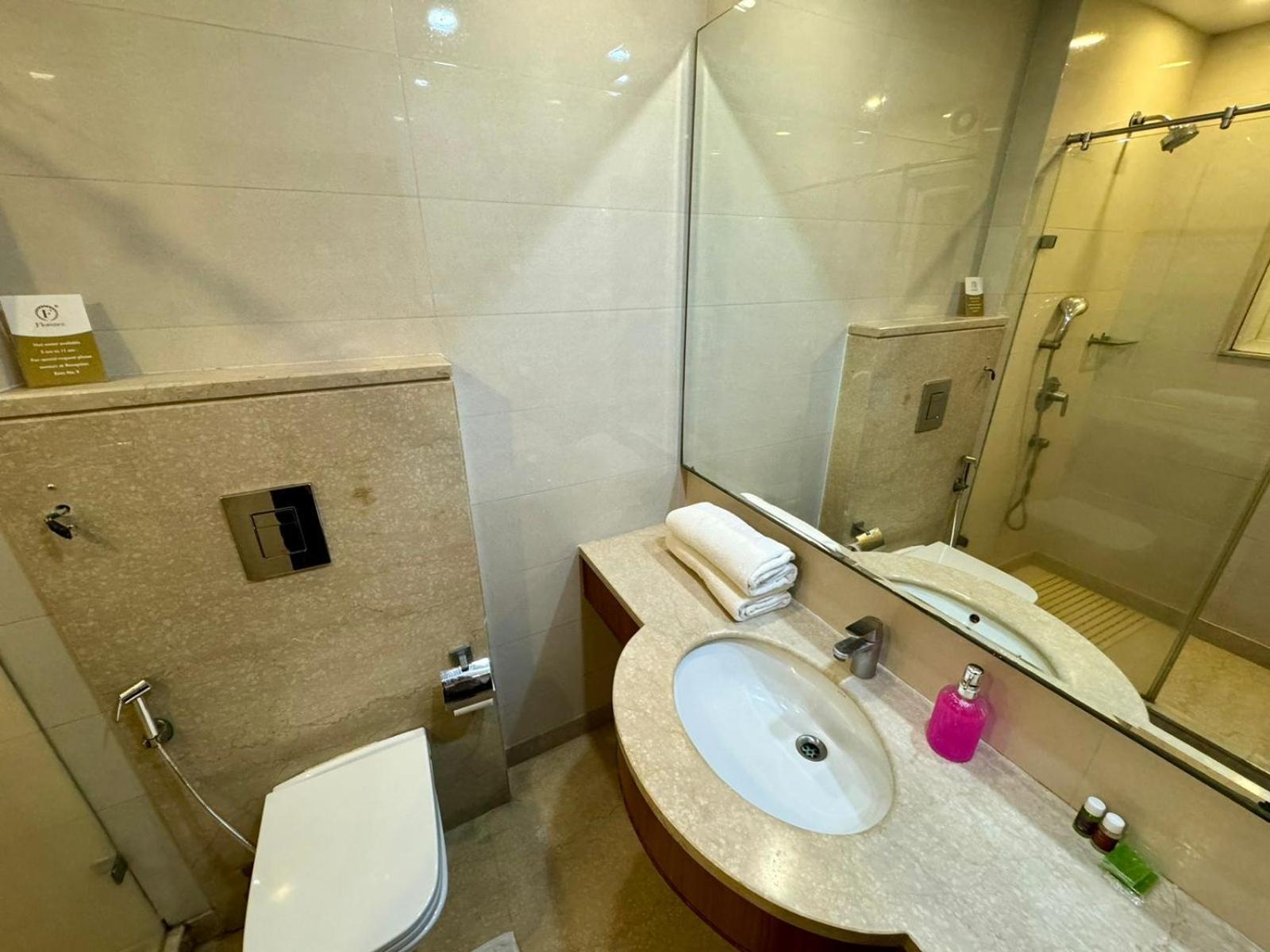 Hotel Florence Inn, Karol Bagh, New Delhi, 2 Min From Metro Dış mekan fotoğraf