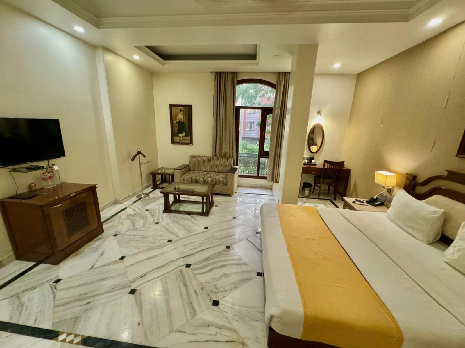 Hotel Florence Inn, Karol Bagh, New Delhi, 2 Min From Metro Dış mekan fotoğraf