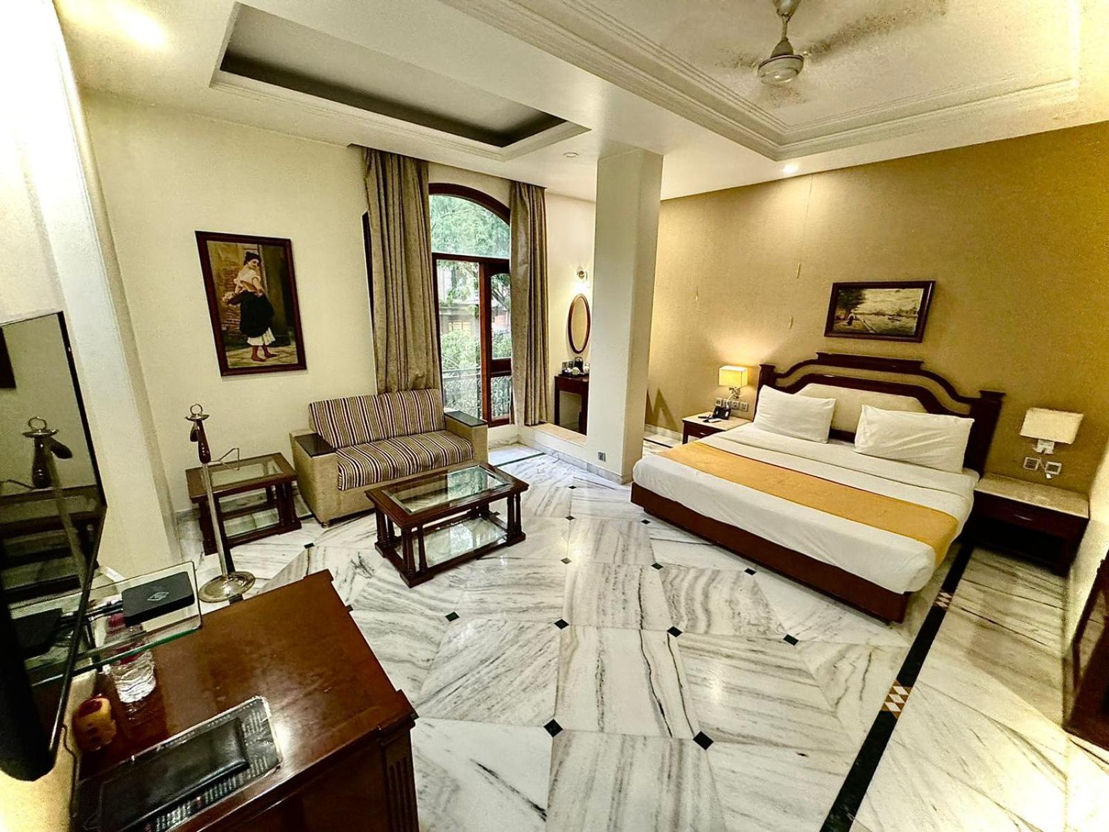 Hotel Florence Inn, Karol Bagh, New Delhi, 2 Min From Metro Dış mekan fotoğraf