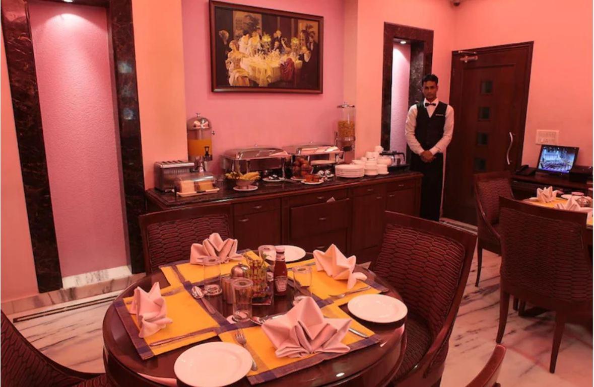 Hotel Florence Inn, Karol Bagh, New Delhi, 2 Min From Metro Dış mekan fotoğraf