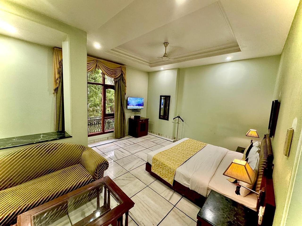 Hotel Florence Inn, Karol Bagh, New Delhi, 2 Min From Metro Dış mekan fotoğraf